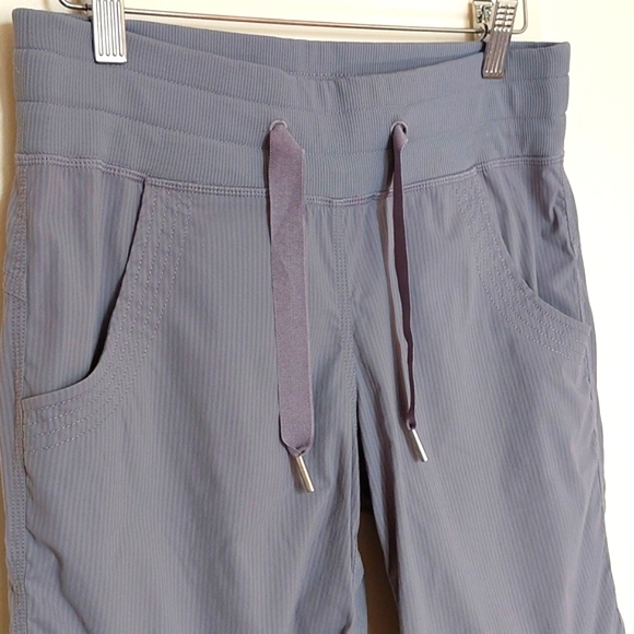 Lululemon Yoga Camp Crop - Picture 9 of 16